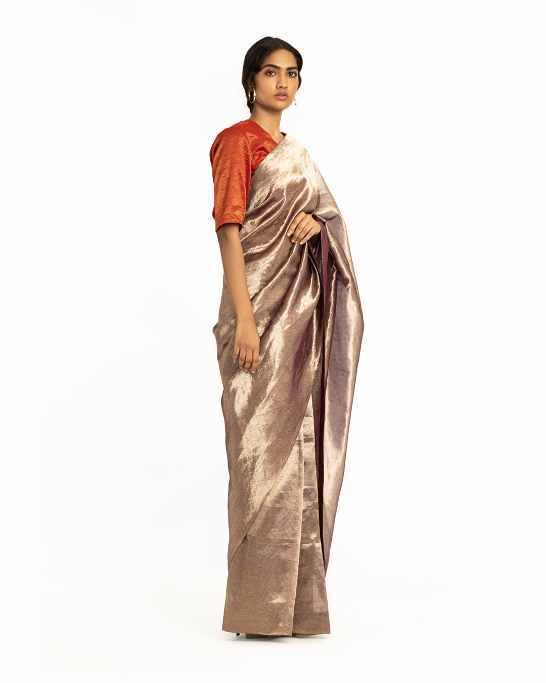 Handwoven Electirc maroon Textured Saree